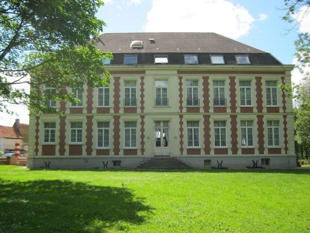 Chateau De Moulin Le Comte Aire-sur-la-Lys Esterno foto